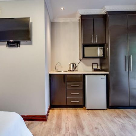 The Nightingale Guesthouse Блумфонтейн Экстерьер фото