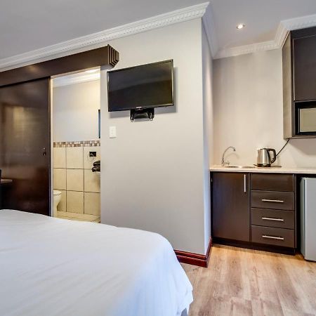 The Nightingale Guesthouse Блумфонтейн Экстерьер фото