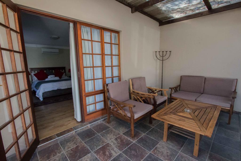 The Nightingale Guesthouse Блумфонтейн Экстерьер фото