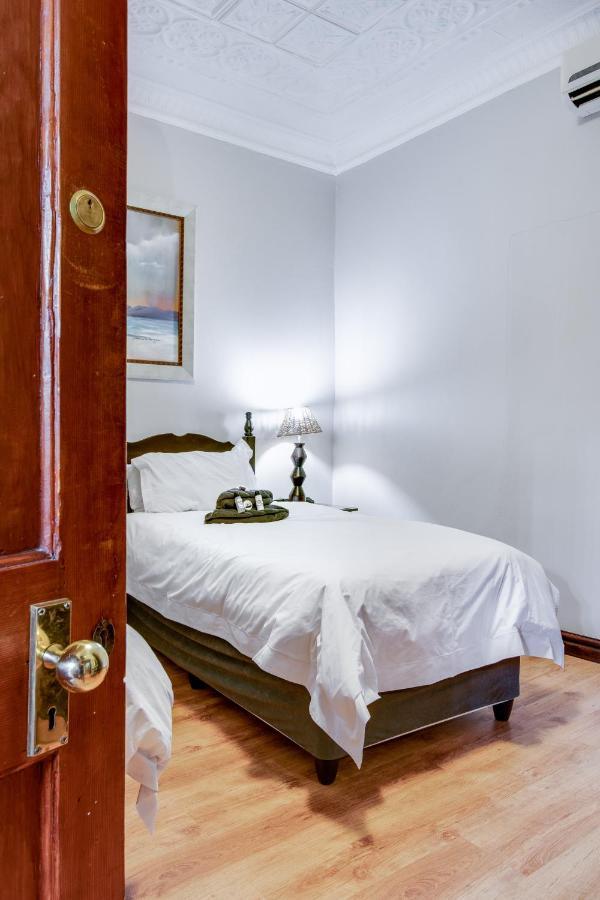 The Nightingale Guesthouse Блумфонтейн Экстерьер фото