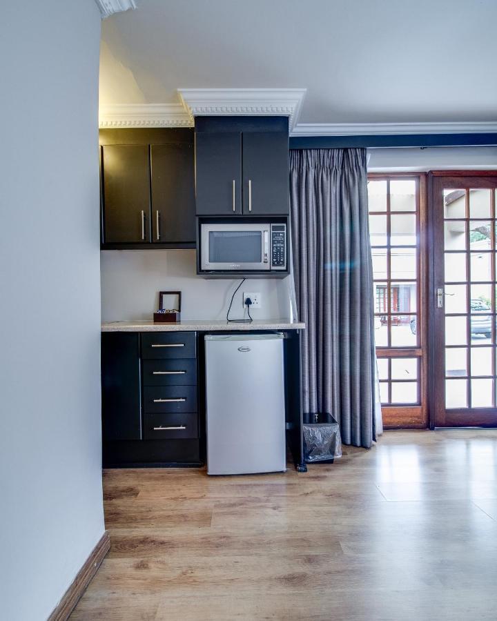The Nightingale Guesthouse Блумфонтейн Экстерьер фото