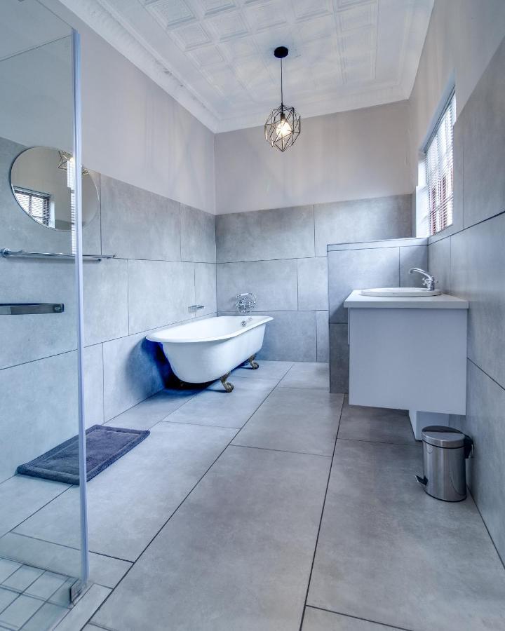 The Nightingale Guesthouse Блумфонтейн Экстерьер фото