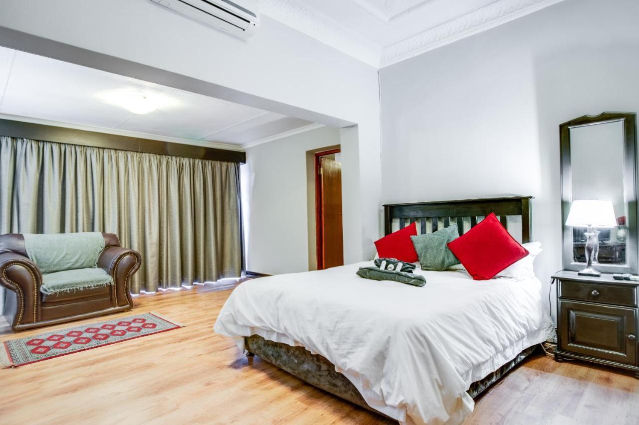 The Nightingale Guesthouse Блумфонтейн Экстерьер фото