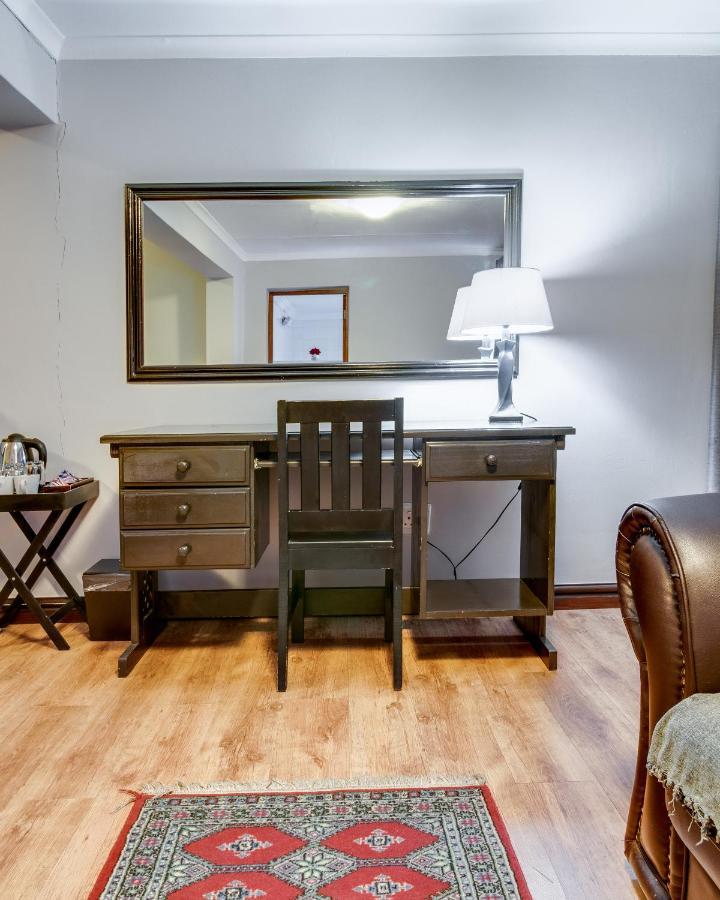 The Nightingale Guesthouse Блумфонтейн Экстерьер фото